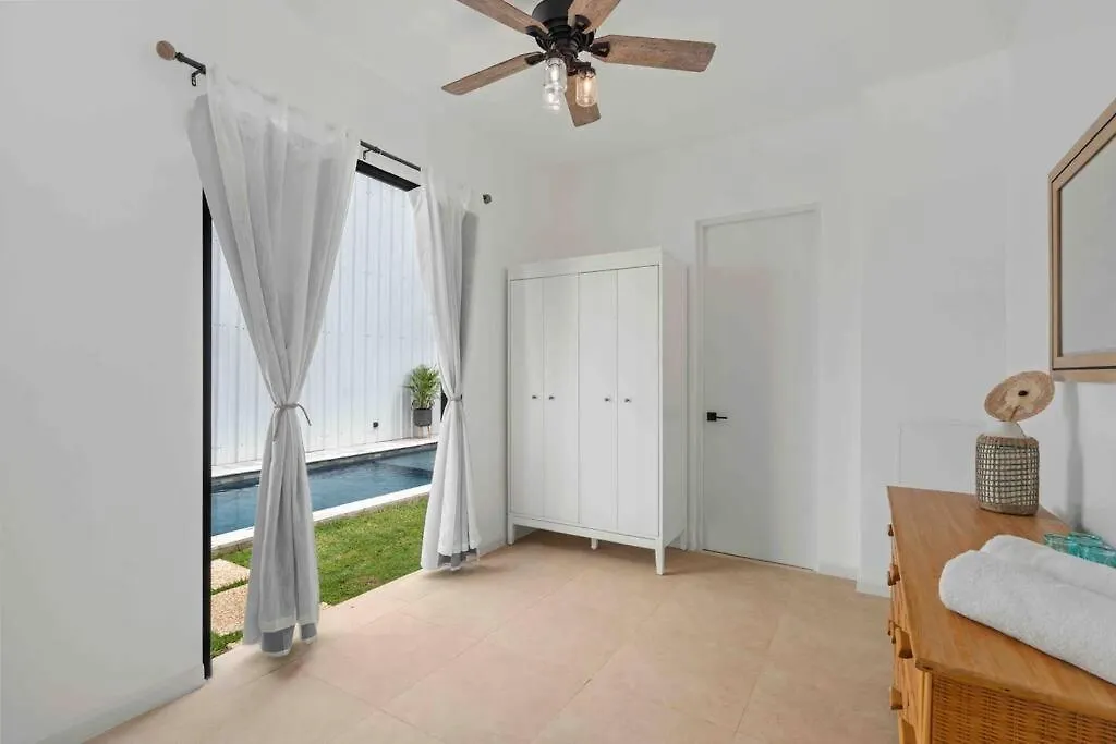 Villa Bohemia II Gated Estate W/ Sister Property 圣胡安